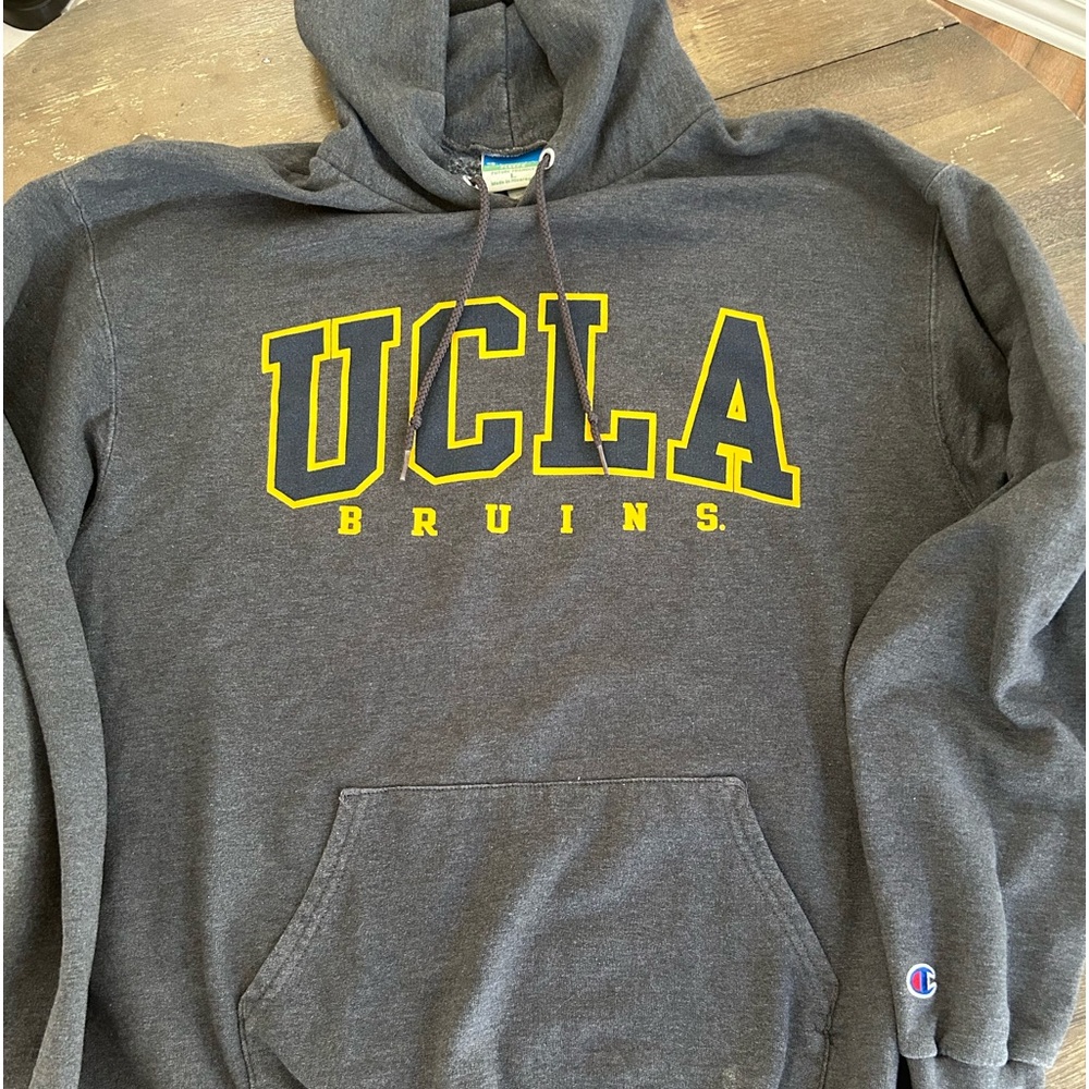 UCLA Bruins Grey Champion Hoodie Size Large Fleece